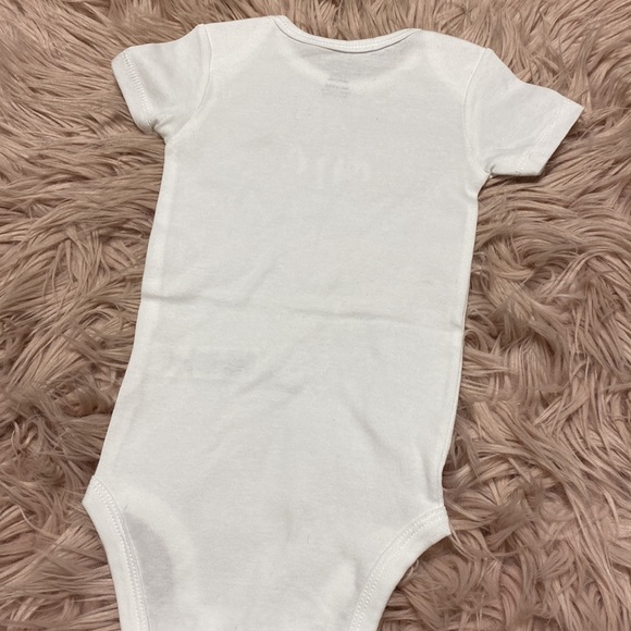 One Diaper Shirt - Picture 3 of 3